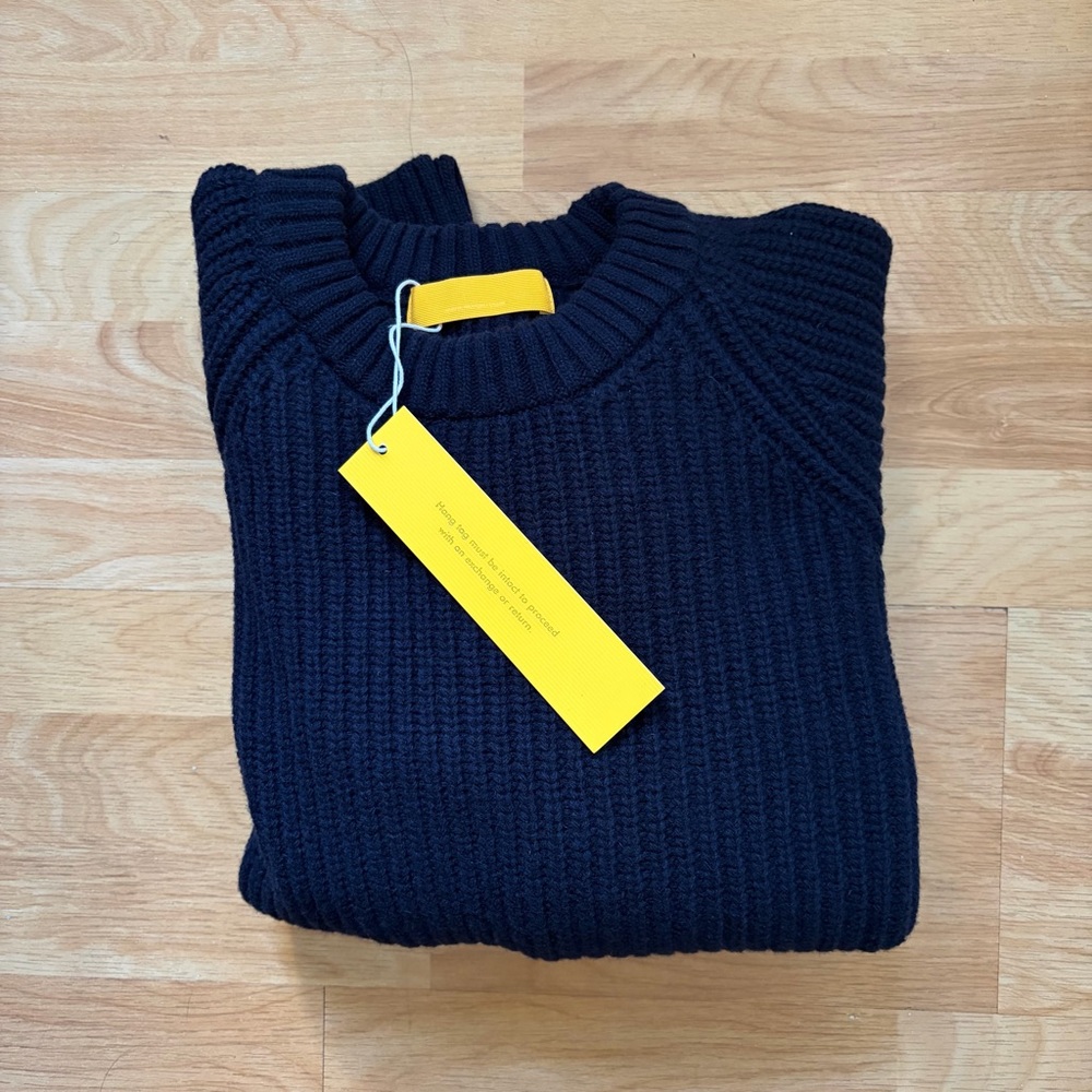 Yellow Label Co. Chunky Knit Sweater - Dark Blue - M/L - Picture 2 of 6